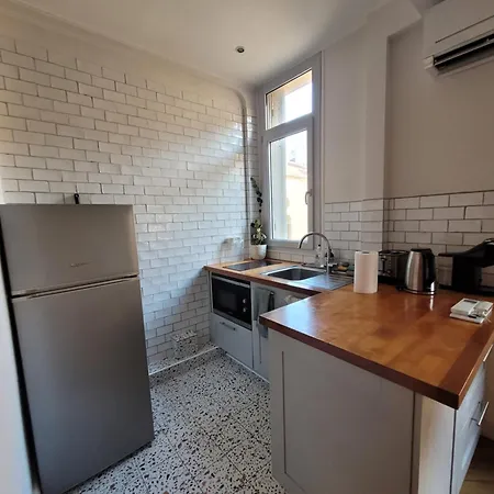 Elegant 2p Air-conditioned Апартаменты *
