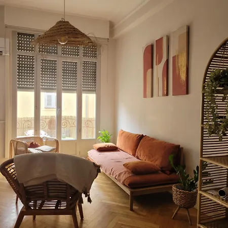 Elegant 2p Air-conditioned Апартаменты
